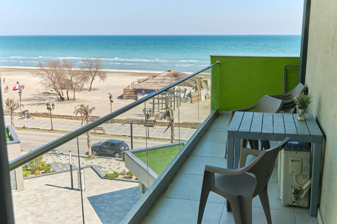 Glamour Red Apartment 22 In Spa Pool Resort Mamaia Eksteriør bilde