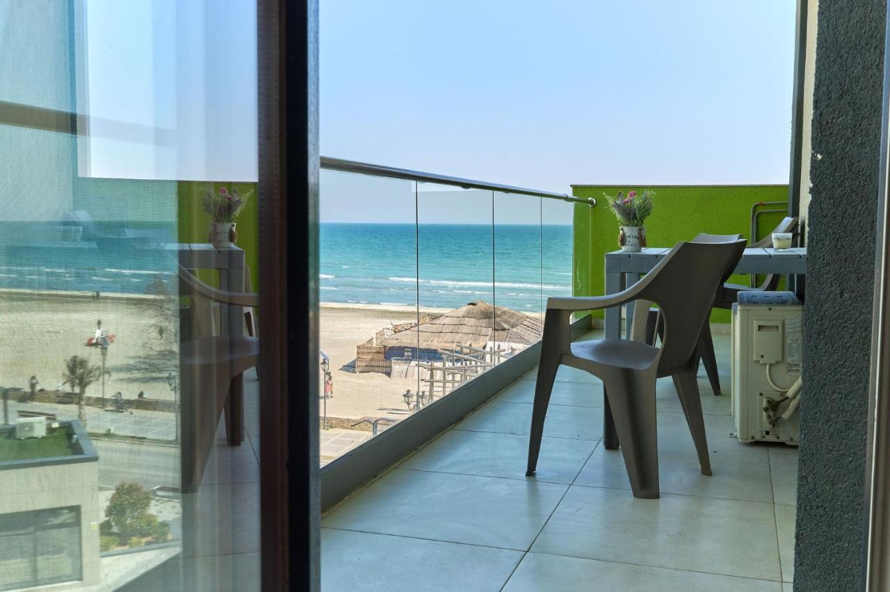 Glamour Red Apartment 22 In Spa Pool Resort Mamaia Eksteriør bilde